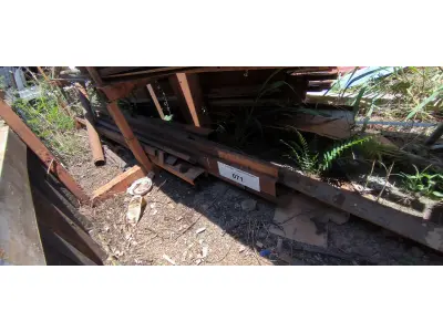 LOTE 071 - 01 LOTE COM FERRAGENS DIVERSAS (NO ESTADO, NÃO SABEMOS SE FUNCIONA. LEILÃO NÃO TEM GARANTIA E NEM DEVOLUÇÃO).