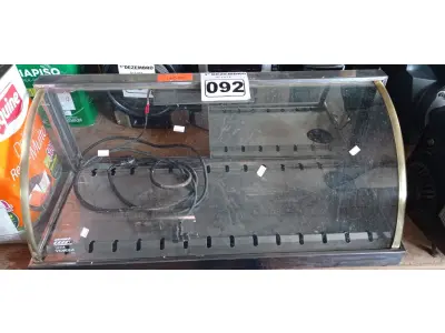 LOTE 092 - 01 ESTUFA PARA SALGADOS. (NO ESTADO) ATENÇÃO! FAZER A VISITAÇÃO ANTES DE ARREMATAR, NÃO SABEMOS SE FUNCIONA. LEILÃO NÃO TEM GARANTIA E NEM DEVOLUÇÃO, SUJEITO A POSSÍVEIS AVARIAS VISÍVEIS/OCULTAS E/OU AUSÊNCIA DE COMPONENTES.