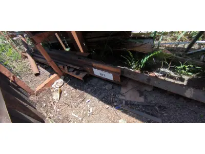 LOTE 071 - 01 LOTE COM FERRAGENS DIVERSAS (NO ESTADO, NÃO SABEMOS SE FUNCIONA. LEILÃO NÃO TEM GARANTIA E NEM DEVOLUÇÃO).