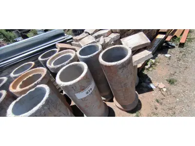 LOTE 079 - 05 MANILHAS EM CONCRETO (NO ESTADO, NÃO SABEMOS SE FUNCIONA. LEILÃO NÃO TEM GARANTIA E NEM DEVOLUÇÃO).