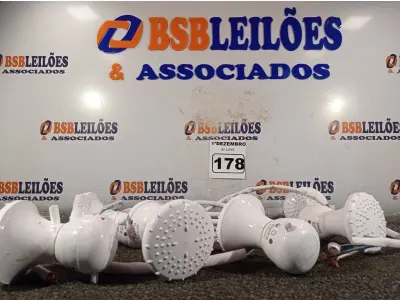 LOTE 178 - 06 CHUVEIROS MARCAS E MODELOS DIVERSOS. (NO ESTADO) ATENÇÃO! FAZER A VISITAÇÃO ANTES DE ARREMATAR, NÃO SABEMOS SE FUNCIONA. LEILÃO NÃO TEM GARANTIA E NEM DEVOLUÇÃO, SUJEITO A POSSÍVEIS AVARIAS VISÍVEIS/OCULTAS E/OU AUSÊNCIA DE COMPONENTES.