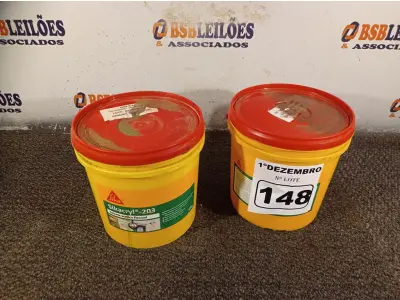 LOTE 148 - 02 BALDES DE SELANTE ACRÍLICO FLEXÍVEL SIKACRYL 203 5KG. (NO ESTADO) ATENÇÃO! FAZER A VISITAÇÃO ANTES DE ARREMATAR, NÃO SABEMOS SE FUNCIONA. LEILÃO NÃO TEM GARANTIA E NEM DEVOLUÇÃO, SUJEITO A POSSÍVEIS AVARIAS VISÍVEIS/OCULTAS E/OU AUSÊNCIA DE COMPONENTES.