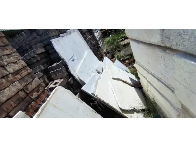 LOTE 104 - 01 LOTE COM PEDRA TAMANHOS DIVERSOS (NO ESTADO, NÃO SABEMOS SE FUNCIONA. LEILÃO NÃO TEM GARANTIA E NEM DEVOLUÇÃO).