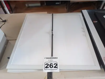 LOTE 262 - 04 PAINÉIS DE LED. (NO ESTADO) ATENÇÃO! FAZER A VISITAÇÃO ANTES DE ARREMATAR, NÃO SABEMOS SE FUNCIONA. LEILÃO NÃO TEM GARANTIA E NEM DEVOLUÇÃO, SUJEITO A POSSÍVEIS AVARIAS VISÍVEIS/OCULTAS E/OU AUSÊNCIA DE COMPONENTES.