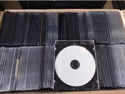 LOTE 409 - 01 LOTE COM APROXIMADAMENTE 160 MÍDIAS DE CD VIGEM. (NO ESTADO) ATENÇÃO! FAZER A VISITAÇÃO ANTES DE ARREMATAR, NÃO SABEMOS SE FUNCIONA. LEILÃO NÃO TEM GARANTIA E NEM DEVOLUÇÃO, SUJEITO A POSSÍVEIS AVARIAS VISÍVEIS/OCULTAS E/OU AUSÊNCIA DE COMPONENTES.