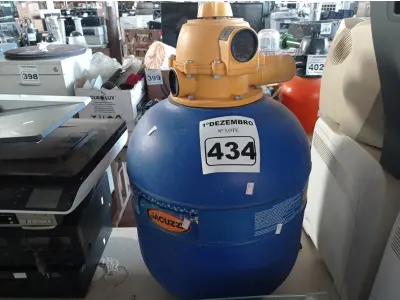 LOTE 434 - 01 FILTRO PARA PISCINA JACUZZI. (NO ESTADO) ATENÇÃO! FAZER A VISITAÇÃO ANTES DE ARREMATAR, NÃO SABEMOS SE FUNCIONA. LEILÃO NÃO TEM GARANTIA E NEM DEVOLUÇÃO, SUJEITO A POSSÍVEIS AVARIAS VISÍVEIS/OCULTAS E/OU AUSÊNCIA DE COMPONENTES.