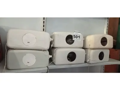 LOTE 501 - 06 CAIXAS DE DESCARGA MARCAS E MODELOS DIVERSOS. (NO ESTADO) ATENÇÃO! FAZER A VISITAÇÃO ANTES DE ARREMATAR, NÃO SABEMOS SE FUNCIONA. LEILÃO NÃO TEM GARANTIA E NEM DEVOLUÇÃO, SUJEITO A POSSÍVEIS AVARIAS VISÍVEIS/OCULTAS E/OU AUSÊNCIA DE COMPONENTES.