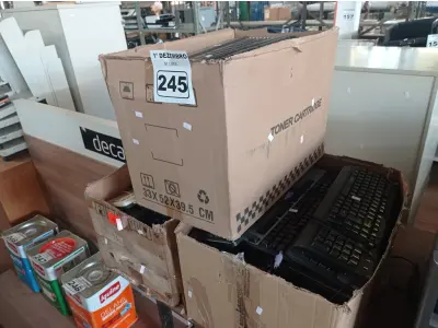 LOTE 245 - 01 LOTE COM GRANDE QUANTIDADE DE TECLADOS PARA PC MARCAS E MODELOS DIVERSOS. (NO ESTADO) ATENÇÃO! FAZER A VISITAÇÃO ANTES DE ARREMATAR, NÃO SABEMOS SE FUNCIONA. LEILÃO NÃO TEM GARANTIA E NEM DEVOLUÇÃO, SUJEITO A POSSÍVEIS AVARIAS VISÍVEIS/OCULTAS E/OU AUSÊNCIA DE COMPONENTES.