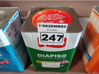 LOTE 247 - 01 LATA DE TINTA IQUINE DIAPISO 18L COR VERMELHO. (NO ESTADO) ATENÇÃO! FAZER A VISITAÇÃO ANTES DE ARREMATAR, NÃO SABEMOS SE FUNCIONA. LEILÃO NÃO TEM GARANTIA E NEM DEVOLUÇÃO, SUJEITO A POSSÍVEIS AVARIAS VISÍVEIS/OCULTAS E/OU AUSÊNCIA DE COMPONENTES.