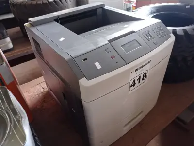LOTE 418 - 01 IMPRESSORA A LASER LEXMARK T654DN. (NO ESTADO) ATENÇÃO! FAZER A VISITAÇÃO ANTES DE ARREMATAR, NÃO SABEMOS SE FUNCIONA. LEILÃO NÃO TEM GARANTIA E NEM DEVOLUÇÃO, SUJEITO A POSSÍVEIS AVARIAS VISÍVEIS/OCULTAS E/OU AUSÊNCIA DE COMPONENTES.