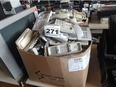 LOTE 271 - 01 LOTE COM VÁRIOS APARELHOS DE TELEFONE MARCAS E MODELOS DIVERSOS. (NO ESTADO) ATENÇÃO! FAZER A VISITAÇÃO ANTES DE ARREMATAR, NÃO SABEMOS SE FUNCIONA. LEILÃO NÃO TEM GARANTIA E NEM DEVOLUÇÃO, SUJEITO A POSSÍVEIS AVARIAS VISÍVEIS/OCULTAS E/OU AUSÊNCIA DE COMPONENTES.
