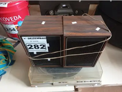 LOTE 282 - 01 TOCA DISCOS GRADIENTE. (NO ESTADO) ATENÇÃO! FAZER A VISITAÇÃO ANTES DE ARREMATAR, NÃO SABEMOS SE FUNCIONA. LEILÃO NÃO TEM GARANTIA E NEM DEVOLUÇÃO, SUJEITO A POSSÍVEIS AVARIAS VISÍVEIS/OCULTAS E/OU AUSÊNCIA DE COMPONENTES.