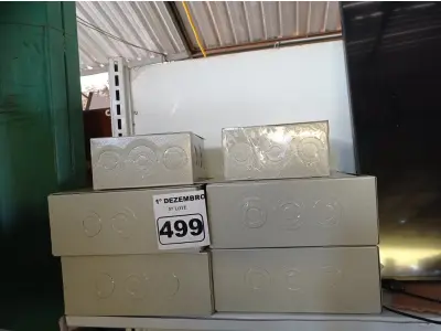 LOTE 499 - 06 CAIXAS DE PASSAGEM. (NO ESTADO) ATENÇÃO! FAZER A VISITAÇÃO ANTES DE ARREMATAR, NÃO SABEMOS SE FUNCIONA. LEILÃO NÃO TEM GARANTIA E NEM DEVOLUÇÃO, SUJEITO A POSSÍVEIS AVARIAS VISÍVEIS/OCULTAS E/OU AUSÊNCIA DE COMPONENTES.