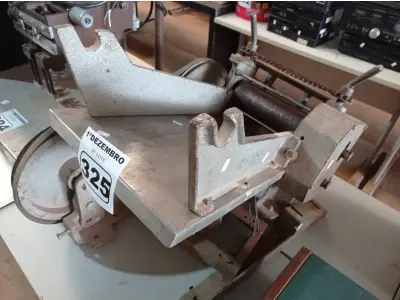 LOTE 325 - 01 CILINDRO PARA MASSAS. (NO ESTADO) ATENÇÃO! FAZER A VISITAÇÃO ANTES DE ARREMATAR, NÃO SABEMOS SE FUNCIONA. LEILÃO NÃO TEM GARANTIA E NEM DEVOLUÇÃO, SUJEITO A POSSÍVEIS AVARIAS VISÍVEIS/OCULTAS E/OU AUSÊNCIA DE COMPONENTES.
