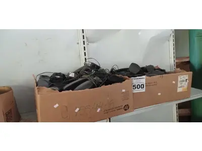 LOTE 500 - 01 LOTE COM VÁRIAS CAIXINHAS DE SOM PARA PC. (NO ESTADO) ATENÇÃO! FAZER A VISITAÇÃO ANTES DE ARREMATAR, NÃO SABEMOS SE FUNCIONA. LEILÃO NÃO TEM GARANTIA E NEM DEVOLUÇÃO, SUJEITO A POSSÍVEIS AVARIAS VISÍVEIS/OCULTAS E/OU AUSÊNCIA DE COMPONENTES.