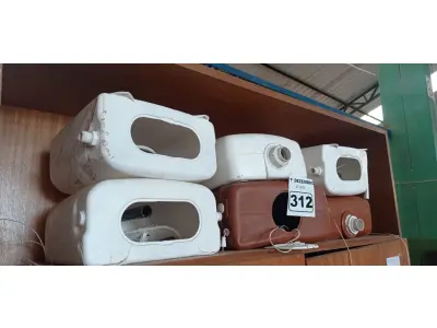 LOTE 312 - 06 CAIXAS DE DESCARGA MARCAS E MODELOS DIVERSOS. (NO ESTADO) ATENÇÃO! FAZER A VISITAÇÃO ANTES DE ARREMATAR, NÃO SABEMOS SE FUNCIONA. LEILÃO NÃO TEM GARANTIA E NEM DEVOLUÇÃO, SUJEITO A POSSÍVEIS AVARIAS VISÍVEIS/OCULTAS E/OU AUSÊNCIA DE COMPONENTES.