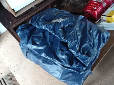 LOTE 472 - 02 COLCHÕES INFLÁVEIS DE CASAL. (NO ESTADO) ATENÇÃO! FAZER A VISITAÇÃO ANTES DE ARREMATAR, NÃO SABEMOS SE FUNCIONA. LEILÃO NÃO TEM GARANTIA E NEM DEVOLUÇÃO, SUJEITO A POSSÍVEIS AVARIAS VISÍVEIS/OCULTAS E/OU AUSÊNCIA DE COMPONENTES.