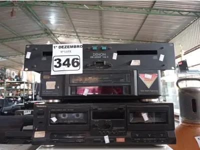 LOTE 346 - 01 TOCA CD, 01 VIDEOCASSETE E 01 STÉREO CASSETE DECK.  (NO ESTADO) ATENÇÃO! FAZER A VISITAÇÃO ANTES DE ARREMATAR, NÃO SABEMOS SE FUNCIONA. LEILÃO NÃO TEM GARANTIA E NEM DEVOLUÇÃO, SUJEITO A POSSÍVEIS AVARIAS VISÍVEIS/OCULTAS E/OU AUSÊNCIA DE COMPONENTES.