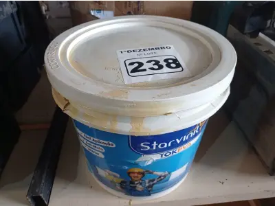 LOTE 238 - 01 BALDE DE MASSA ACRÍLICA STAR VINIL TOK PVA 16L. (NO ESTADO) ATENÇÃO! FAZER A VISITAÇÃO ANTES DE ARREMATAR, NÃO SABEMOS SE FUNCIONA. LEILÃO NÃO TEM GARANTIA E NEM DEVOLUÇÃO, SUJEITO A POSSÍVEIS AVARIAS VISÍVEIS/OCULTAS E/OU AUSÊNCIA DE COMPONENTES.