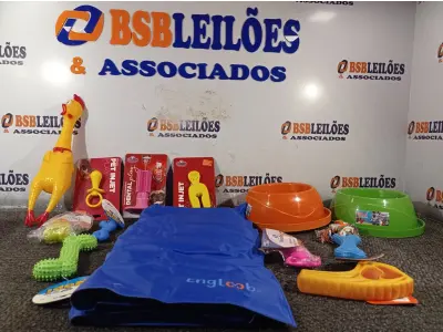 LOTE 026 - 01 KIT DE ACESSÓRIOS PARA PET CONTENDO: TAPETE GELADO, COMEDOURO 3912, BIFE BARULHO, OSSINHO LISO MORDEDOR, OSSO ESPINHO GRANDE, HALTER 04 FUROS, OSSO PET, FRANGO MORDEDOR, PET PLAY CHUPETA, PET PLAY PICOLÉ, DENTAL PET PLAY E OSSINHO PINGENTE. (NO ESTADO) ATENÇÃO! FAZER A VISITAÇÃO ANTES DE ARREMATAR, NÃO SABEMOS SE FUNCIONA. LEILÃO NÃO TEM GARANTIA E NEM DEVOLUÇÃO, SUJEITO A POSSÍVEIS AVARIAS VISÍVEIS/OCULTAS E/OU AUSÊNCIA DE COMPONENTES.