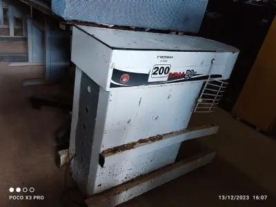 LOTE 200 - 01 MASSEIRA INDUSTRIAL BPM40. (NO ESTADO) ATENÇÃO! FAZER A VISITAÇÃO ANTES DE ARREMATAR, NÃO SABEMOS SE FUNCIONA. LEILÃO NÃO TEM GARANTIA E NEM DEVOLUÇÃO, SUJEITO A POSSÍVEIS AVARIAS VISÍVEIS/OCULTAS E/OU AUSÊNCIA DE COMPONENTES.