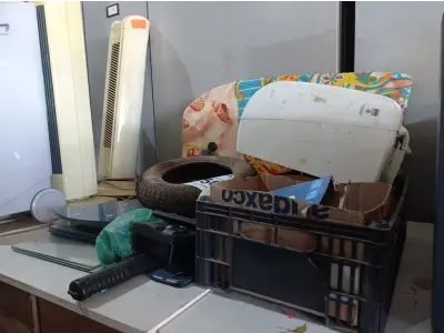 LOTE 056 - 01 LOTE COM MATERIAIS DIVERSOS. (NO ESTADO) ATENÇÃO! FAZER A VISITAÇÃO ANTES DE ARREMATAR, NÃO SABEMOS SE FUNCIONA. LEILÃO NÃO TEM GARANTIA E NEM DEVOLUÇÃO, SUJEITO A POSSÍVEIS AVARIAS VISÍVEIS/OCULTAS E/OU AUSÊNCIA DE COMPONENTES.
