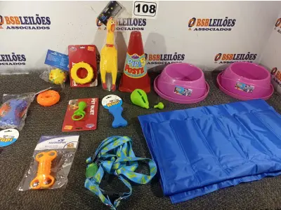LOTE 108 - 01 KIT DE ACESSÓRIOS PARA PET CONTENDO: TAPETE GELADO, PIPI POSTINHO, OSSO PET, PET PLAY COXA, PET PLAY CHUPETA, PET PLAY PNEU, COMEDOURO 3912, MORDEDOR BOLA SOL, HALTER 04 FUROS, OSSINHO LISO, ROSQUINHA VINIL MORDEDOR, MORDEDOR FRANGO “M”, OSSINHO PATINHA E PEITORAL CACTUS “G”. (NO ESTADO) ATENÇÃO! FAZER A VISITAÇÃO ANTES DE ARREMATAR, NÃO SABEMOS SE FUNCIONA. LEILÃO NÃO TEM GARANTIA E NEM DEVOLUÇÃO, SUJEITO A POSSÍVEIS AVARIAS VISÍVEIS/OCULTAS E/OU AUSÊNCIA DE COMPONENTES.