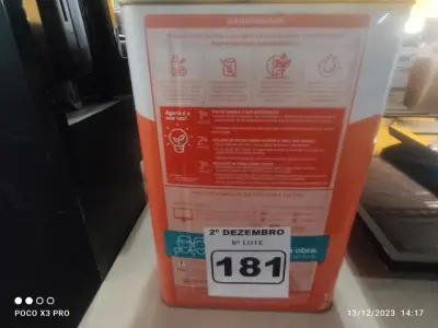 LOTE 181 - 01 LATA DE TINTA IQUINE DELANIL RENDE MUITO 18L NA COR BRANCO GELO. (NO ESTADO) ATENÇÃO! FAZER A VISITAÇÃO ANTES DE ARREMATAR, NÃO SABEMOS SE FUNCIONA. LEILÃO NÃO TEM GARANTIA E NEM DEVOLUÇÃO, SUJEITO A POSSÍVEIS AVARIAS VISÍVEIS/OCULTAS E/OU AUSÊNCIA DE COMPONENTES.