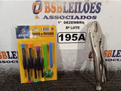 LOTE 195 - 01 ALICATE DE PRESSÃO E 01 KIT DE CHAVES DE PRECISÃO. (NO ESTADO) ATENÇÃO! FAZER A VISITAÇÃO ANTES DE ARREMATAR, NÃO SABEMOS SE FUNCIONA. LEILÃO NÃO TEM GARANTIA E NEM DEVOLUÇÃO, SUJEITO A POSSÍVEIS AVARIAS VISÍVEIS/OCULTAS E/OU AUSÊNCIA DE COMPONENTES.