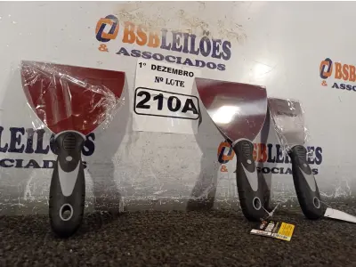 LOTE 210 - 03 ESPÁTULAS. (NO ESTADO) ATENÇÃO! FAZER A VISITAÇÃO ANTES DE ARREMATAR, NÃO SABEMOS SE FUNCIONA. LEILÃO NÃO TEM GARANTIA E NEM DEVOLUÇÃO, SUJEITO A POSSÍVEIS AVARIAS VISÍVEIS/OCULTAS E/OU AUSÊNCIA DE COMPONENTES.