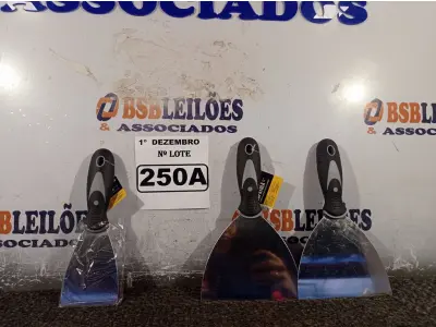 LOTE 250 - 03 ESPÁTULAS. (NO ESTADO) ATENÇÃO! FAZER A VISITAÇÃO ANTES DE ARREMATAR, NÃO SABEMOS SE FUNCIONA. LEILÃO NÃO TEM GARANTIA E NEM DEVOLUÇÃO, SUJEITO A POSSÍVEIS AVARIAS VISÍVEIS/OCULTAS E/OU AUSÊNCIA DE COMPONENTES.