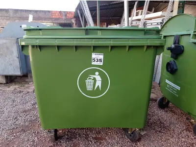 LOTE 535 - 01 CONTAINER HDPE EN-840 660L. (NO ESTADO) ATENÇÃO! FAZER A VISITAÇÃO ANTES DE ARREMATAR, NÃO SABEMOS SE FUNCIONA. LEILÃO NÃO TEM GARANTIA E NEM DEVOLUÇÃO, SUJEITO A POSSÍVEIS AVARIAS VISÍVEIS/OCULTAS E/OU AUSÊNCIA DE COMPONENTES.