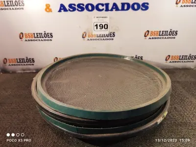 LOTE 190 - 06 PENEIRAS MARCAS E MODELOS DIVERSOS. (NO ESTADO) ATENÇÃO! FAZER A VISITAÇÃO ANTES DE ARREMATAR, NÃO SABEMOS SE FUNCIONA. LEILÃO NÃO TEM GARANTIA E NEM DEVOLUÇÃO, SUJEITO A POSSÍVEIS AVARIAS VISÍVEIS/OCULTAS E/OU AUSÊNCIA DE COMPONENTES.