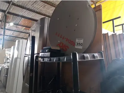 LOTE 350 - 01 ESTANTE MODULAR, 03 BASES DE POSTE PARA JARDIM, 02 SUPORTES DE FERRO, 01 PEITO DE AÇO, 20 LITROS DE PRAGUICIDA E 01 ANTENA DA SKY COM AVARIAS. (NO ESTADO) ATENÇÃO! FAZER A VISITAÇÃO ANTES DE ARREMATAR, NÃO SABEMOS SE FUNCIONA. LEILÃO NÃO TEM GARANTIA E NEM DEVOLUÇÃO, SUJEITO A POSSÍVEIS AVARIAS VISÍVEIS/OCULTAS E/OU AUSÊNCIA DE COMPONENTES.