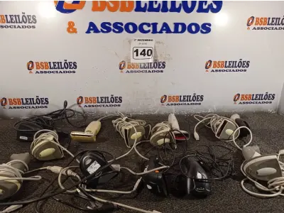 LOTE 140 - 01 LOTE COM VÁRIOS LEITORES DE CÓDIGO DE BARRAS. (NO ESTADO) ATENÇÃO! FAZER A VISITAÇÃO ANTES DE ARREMATAR, NÃO SABEMOS SE FUNCIONA. LEILÃO NÃO TEM GARANTIA E NEM DEVOLUÇÃO, SUJEITO A POSSÍVEIS AVARIAS VISÍVEIS/OCULTAS E/OU AUSÊNCIA DE COMPONENTES.
