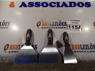 LOTE 115 - 03 ESPÁTULAS. (NO ESTADO) ATENÇÃO! FAZER A VISITAÇÃO ANTES DE ARREMATAR, NÃO SABEMOS SE FUNCIONA. LEILÃO NÃO TEM GARANTIA E NEM DEVOLUÇÃO, SUJEITO A POSSÍVEIS AVARIAS VISÍVEIS/OCULTAS E/OU AUSÊNCIA DE COMPONENTES.