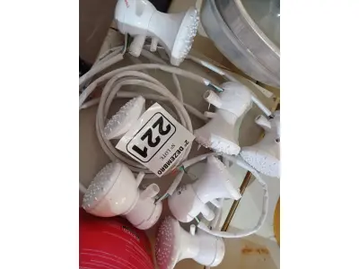 LOTE 221 - 07 CHUVEIROS MARCAS E MODELOS DIVERSOS. (NO ESTADO) ATENÇÃO! FAZER A VISITAÇÃO ANTES DE ARREMATAR, NÃO SABEMOS SE FUNCIONA. LEILÃO NÃO TEM GARANTIA E NEM DEVOLUÇÃO, SUJEITO A POSSÍVEIS AVARIAS VISÍVEIS/OCULTAS E/OU AUSÊNCIA DE COMPONENTES.