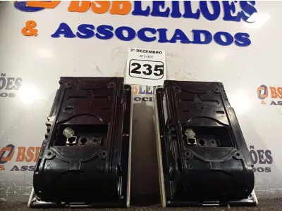 LOTE 235 - 02 RELÓGIOS DE PONTO. (NO ESTADO) ATENÇÃO! FAZER A VISITAÇÃO ANTES DE ARREMATAR, NÃO SABEMOS SE FUNCIONA. LEILÃO NÃO TEM GARANTIA E NEM DEVOLUÇÃO, SUJEITO A POSSÍVEIS AVARIAS VISÍVEIS/OCULTAS E/OU AUSÊNCIA DE COMPONENTES.