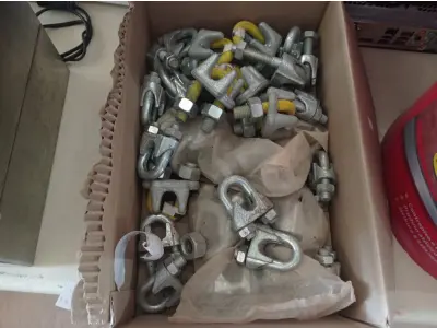 LOTE 279 - 01 LOTE COM VÁRIOS CLIPS PARA CABO DE AÇO 3/8”. (NO ESTADO) ATENÇÃO! FAZER A VISITAÇÃO ANTES DE ARREMATAR, NÃO SABEMOS SE FUNCIONA. LEILÃO NÃO TEM GARANTIA E NEM DEVOLUÇÃO, SUJEITO A POSSÍVEIS AVARIAS VISÍVEIS/OCULTAS E/OU AUSÊNCIA DE COMPONENTES.