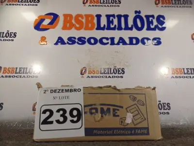 LOTE 239 - 01 LOTE COM APROXIMADAMENTE 80 LÂMPADAS DICROICA 1W 220V. (NO ESTADO) ATENÇÃO! FAZER A VISITAÇÃO ANTES DE ARREMATAR, NÃO SABEMOS SE FUNCIONA. LEILÃO NÃO TEM GARANTIA E NEM DEVOLUÇÃO, SUJEITO A POSSÍVEIS AVARIAS VISÍVEIS/OCULTAS E/OU AUSÊNCIA DE COMPONENTES.
