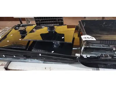 LOTE 355 - 01 LOTE COM VÁRIAS SUCATAS DE TV MARCAS E MODELOS DIVERSOS PARA RETIRADA DE PEÇAS. (NO ESTADO) ATENÇÃO! FAZER A VISITAÇÃO ANTES DE ARREMATAR, NÃO SABEMOS SE FUNCIONA. LEILÃO NÃO TEM GARANTIA E NEM DEVOLUÇÃO, SUJEITO A POSSÍVEIS AVARIAS VISÍVEIS/OCULTAS E/OU AUSÊNCIA DE COMPONENTES.