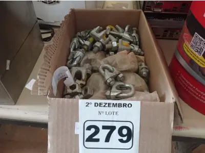 LOTE 279 - 01 LOTE COM VÁRIOS CLIPS PARA CABO DE AÇO 3/8”. (NO ESTADO) ATENÇÃO! FAZER A VISITAÇÃO ANTES DE ARREMATAR, NÃO SABEMOS SE FUNCIONA. LEILÃO NÃO TEM GARANTIA E NEM DEVOLUÇÃO, SUJEITO A POSSÍVEIS AVARIAS VISÍVEIS/OCULTAS E/OU AUSÊNCIA DE COMPONENTES.