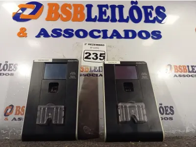 LOTE 235 - 02 RELÓGIOS DE PONTO. (NO ESTADO) ATENÇÃO! FAZER A VISITAÇÃO ANTES DE ARREMATAR, NÃO SABEMOS SE FUNCIONA. LEILÃO NÃO TEM GARANTIA E NEM DEVOLUÇÃO, SUJEITO A POSSÍVEIS AVARIAS VISÍVEIS/OCULTAS E/OU AUSÊNCIA DE COMPONENTES.