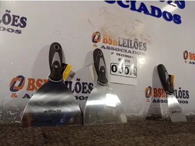 LOTE 030 - 03 ESPÁTULAS. (NO ESTADO) ATENÇÃO! FAZER A VISITAÇÃO ANTES DE ARREMATAR, NÃO SABEMOS SE FUNCIONA. LEILÃO NÃO TEM GARANTIA E NEM DEVOLUÇÃO, SUJEITO A POSSÍVEIS AVARIAS VISÍVEIS/OCULTAS E/OU AUSÊNCIA DE COMPONENTES.