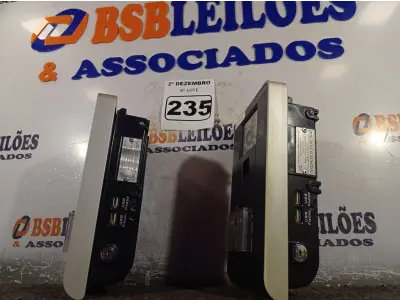 LOTE 235 - 02 RELÓGIOS DE PONTO. (NO ESTADO) ATENÇÃO! FAZER A VISITAÇÃO ANTES DE ARREMATAR, NÃO SABEMOS SE FUNCIONA. LEILÃO NÃO TEM GARANTIA E NEM DEVOLUÇÃO, SUJEITO A POSSÍVEIS AVARIAS VISÍVEIS/OCULTAS E/OU AUSÊNCIA DE COMPONENTES.