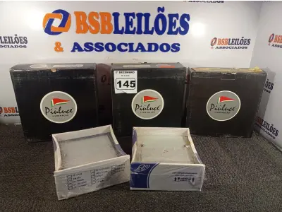LOTE 145 - 05 LUMINÁRIAS DE EMBUTIR MARCAS E MODELOS DIVERSOS. (NO ESTADO) ATENÇÃO! FAZER A VISITAÇÃO ANTES DE ARREMATAR, NÃO SABEMOS SE FUNCIONA. LEILÃO NÃO TEM GARANTIA E NEM DEVOLUÇÃO, SUJEITO A POSSÍVEIS AVARIAS VISÍVEIS/OCULTAS E/OU AUSÊNCIA DE COMPONENTES.