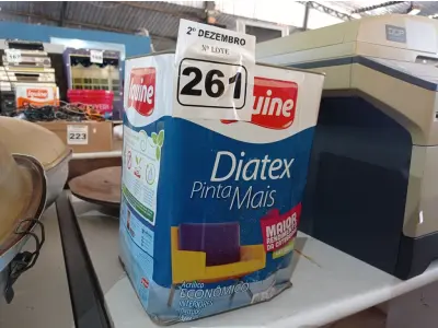 LOTE 261 - 01 LATA DE TINTA IQUINE DIATEX PINTA MAIS 18L FOSCO BASE “P”. (NO ESTADO) ATENÇÃO! FAZER A VISITAÇÃO ANTES DE ARREMATAR, NÃO SABEMOS SE FUNCIONA. LEILÃO NÃO TEM GARANTIA E NEM DEVOLUÇÃO, SUJEITO A POSSÍVEIS AVARIAS VISÍVEIS/OCULTAS E/OU AUSÊNCIA DE COMPONENTES.