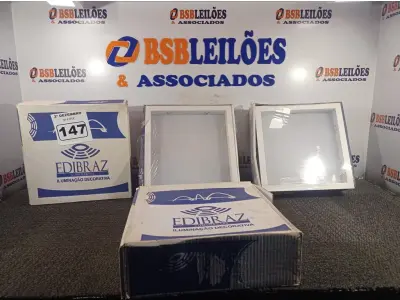 LOTE 147 - 04 LUMINÁRIAS DE EMBUTIR. (NO ESTADO) ATENÇÃO! FAZER A VISITAÇÃO ANTES DE ARREMATAR, NÃO SABEMOS SE FUNCIONA. LEILÃO NÃO TEM GARANTIA E NEM DEVOLUÇÃO, SUJEITO A POSSÍVEIS AVARIAS VISÍVEIS/OCULTAS E/OU AUSÊNCIA DE COMPONENTES.