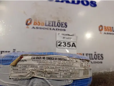 LOTE 235 - 01 ROLO DE CABO FLEXÍVEL 100M 1X4MM NA COR AZUL (NOVO). (NO ESTADO) ATENÇÃO! FAZER A VISITAÇÃO ANTES DE ARREMATAR, NÃO SABEMOS SE FUNCIONA. LEILÃO NÃO TEM GARANTIA E NEM DEVOLUÇÃO, SUJEITO A POSSÍVEIS AVARIAS VISÍVEIS/OCULTAS E/OU AUSÊNCIA DE COMPONENTES.