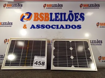 LOTE 458 - 02 PAINÉIS SOLARES 18V 10W.  (NO ESTADO) ATENÇÃO! FAZER A VISITAÇÃO ANTES DE ARREMATAR, NÃO SABEMOS SE FUNCIONA. LEILÃO NÃO TEM GARANTIA E NEM DEVOLUÇÃO, SUJEITO A POSSÍVEIS AVARIAS VISÍVEIS/OCULTAS E/OU AUSÊNCIA DE COMPONENTES.